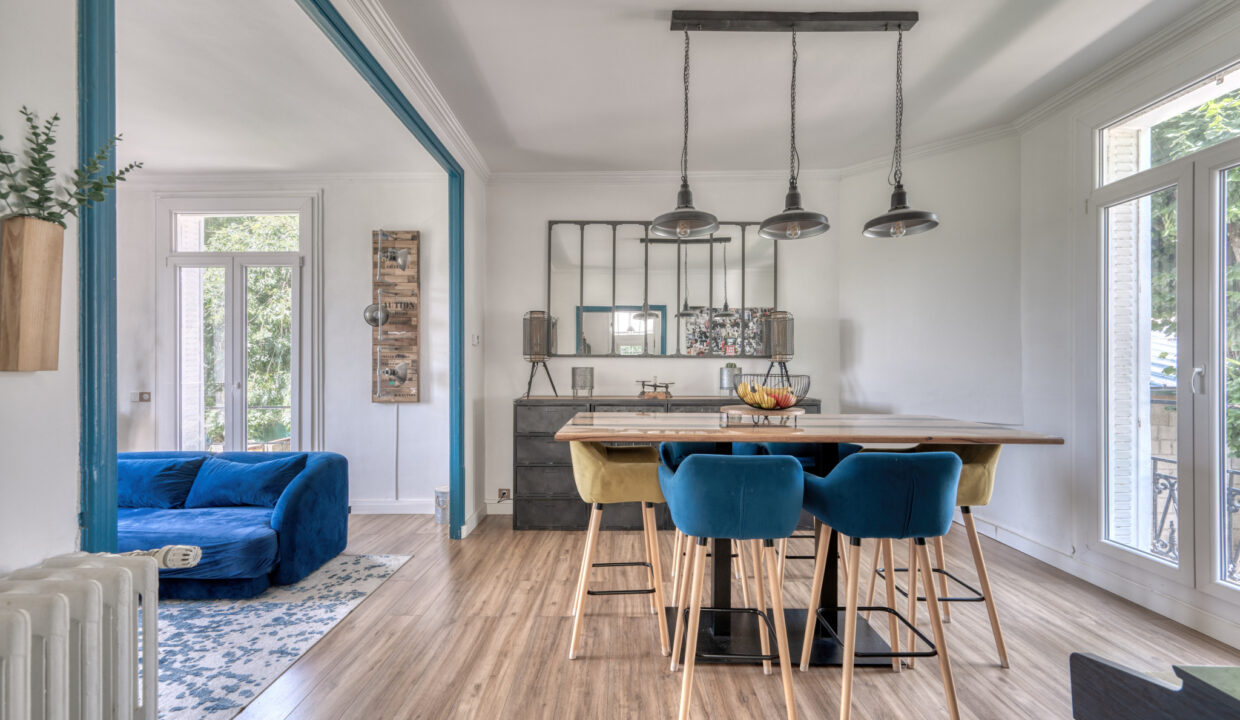 photo_4b90ad84275eeae59224d584fac825d8