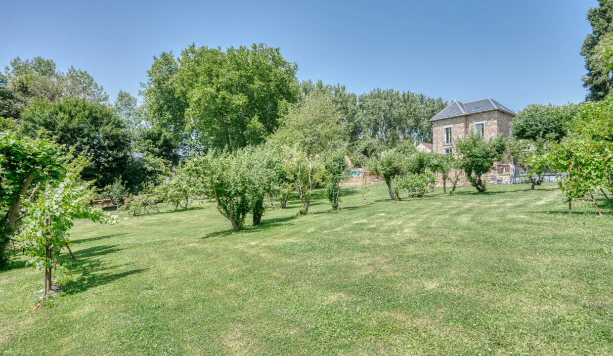 photo_87b023850a7b3bd8f5f0804914a334a3