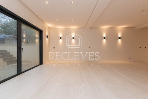 photo_41e237bca9264cb161e808c2507803a7