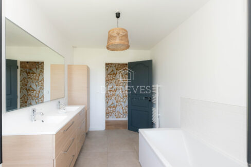 photo_34504f85c8f1524c4cf399b936f7073e